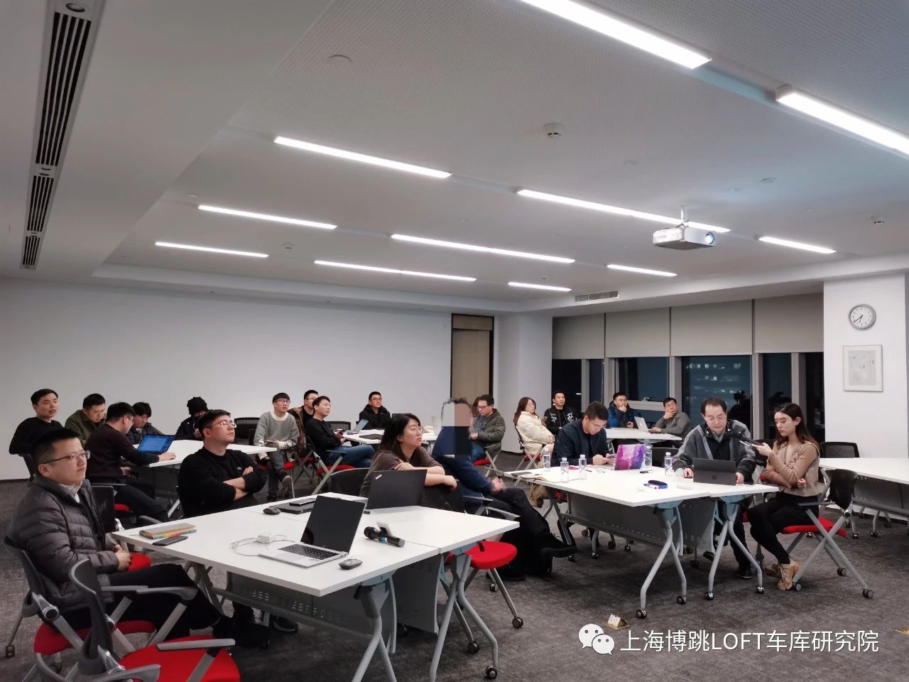 包头杭州LOFT车库专题会
